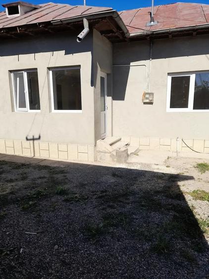 Casă cu 4 camere cu Teren 1787 Mp în Filipeștii de Târg