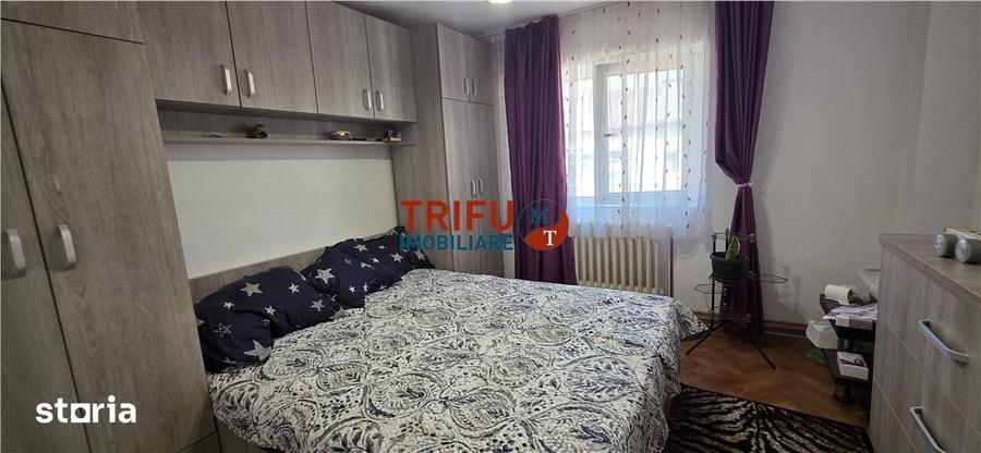 Apartament cu 3 camere decomandat în Cetate