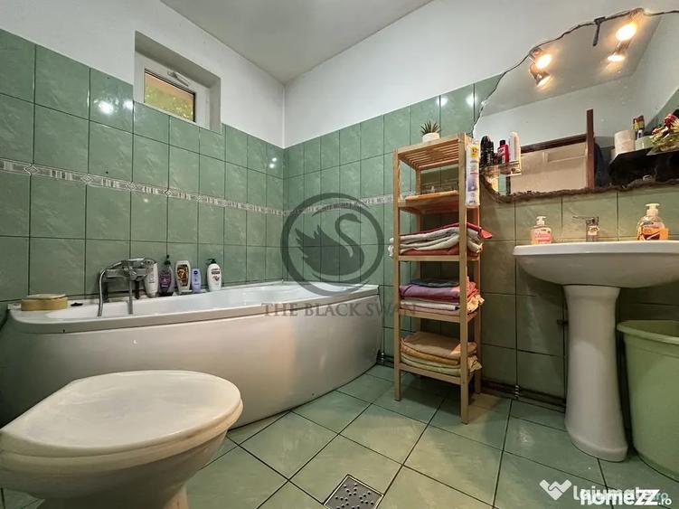 Casă cu 4 camere cu Teren 660 Mp în Central