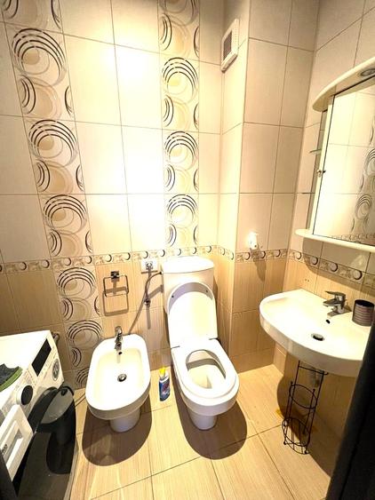 Apartament cu 3 camere decomandat, mobilat în Faleza Nord