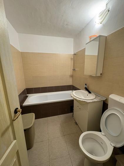 Apartament cu 2 camere decomandat în Spitalului
