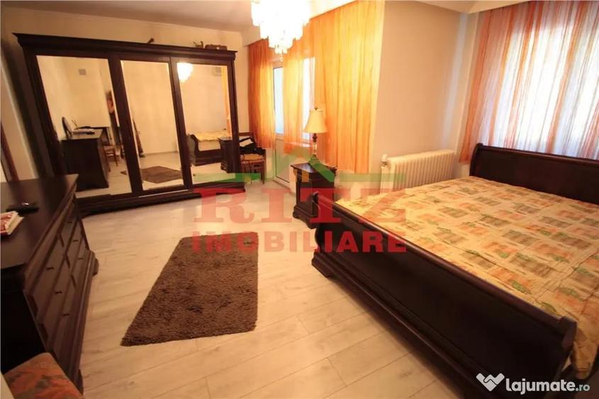 Casă cu 8 camere cu Teren 445 Mp în Orașul de Jos