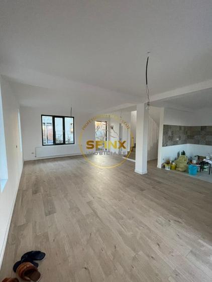 Casă individuală cu 4 camere cu Canalizare în Pantelimon