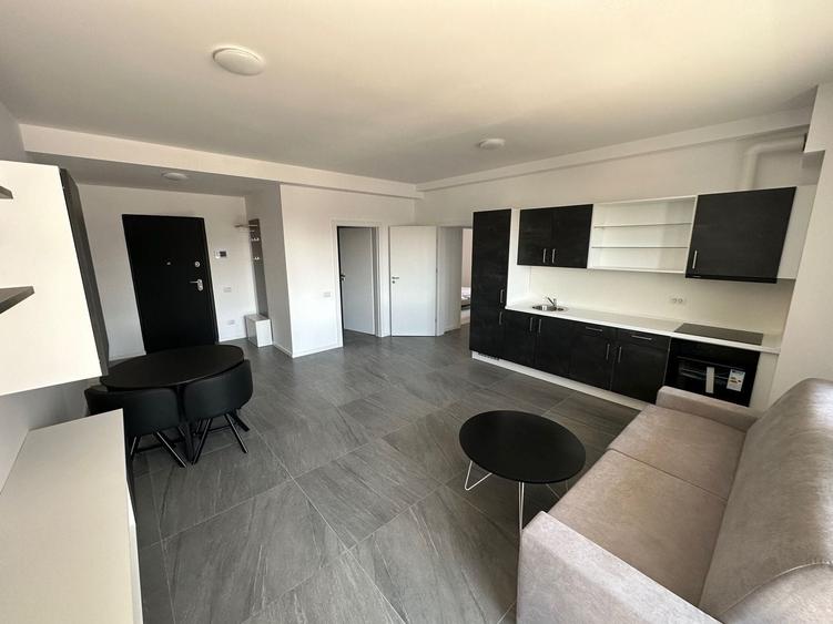 Apartament cu 3 camere decomandat în Torontalului