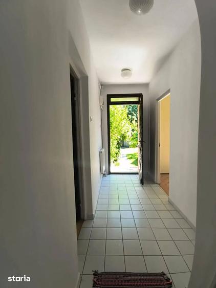 Apartament cu 6 camere în Domenii