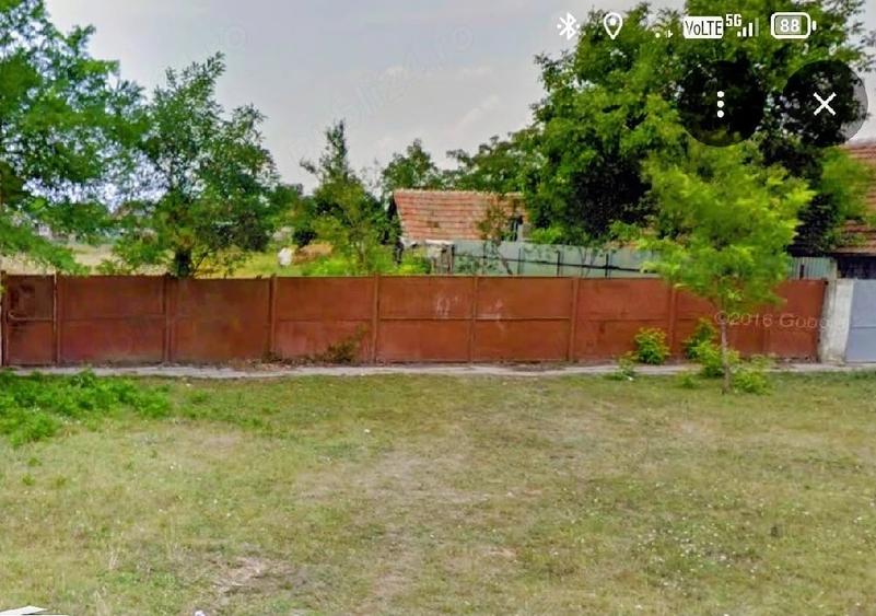 Casă cu Teren 1701 Mp în Central