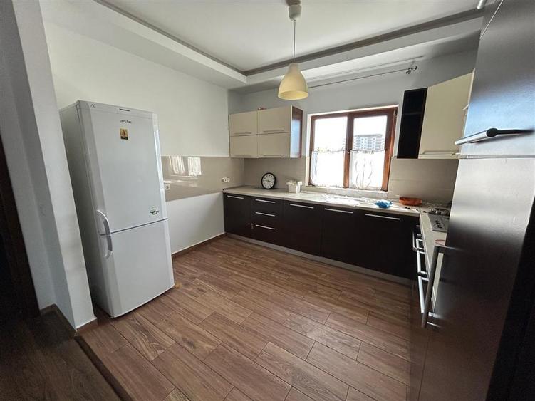 Apartament cu 3 camere decomandat, mobilat în Nord
