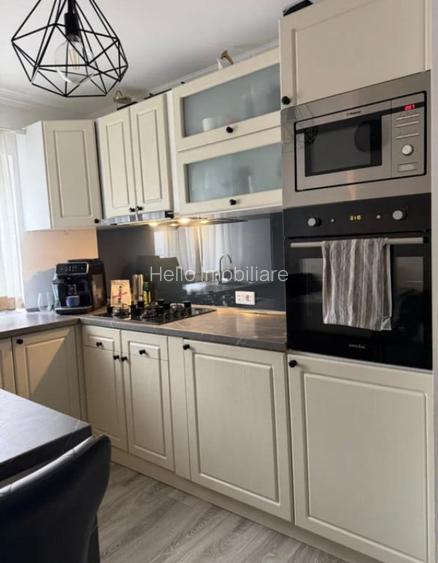 Apartament de vanzare Decomandat ,3 camere 65 mp , zona Mar