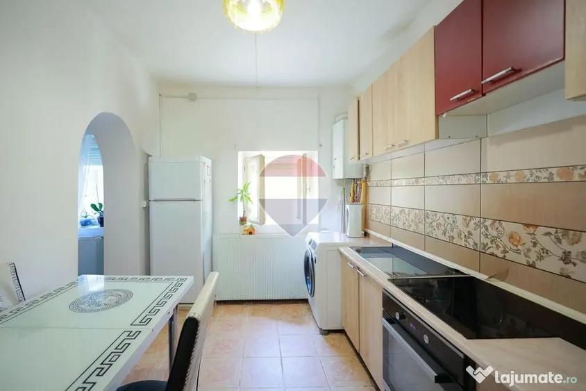 Casă cu 4 camere cu Teren 620 Mp în Santăul Mare