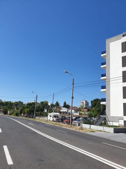 Spațiu comercial, în Ultracentral