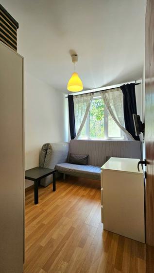 Apartament cu 3 camere semidecomandat, mobilat în Drumul Taberei