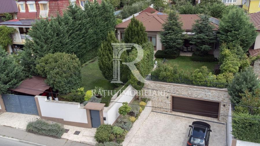 Casă individuală cu 4 camere cu Canalizare în Spitalul Județean