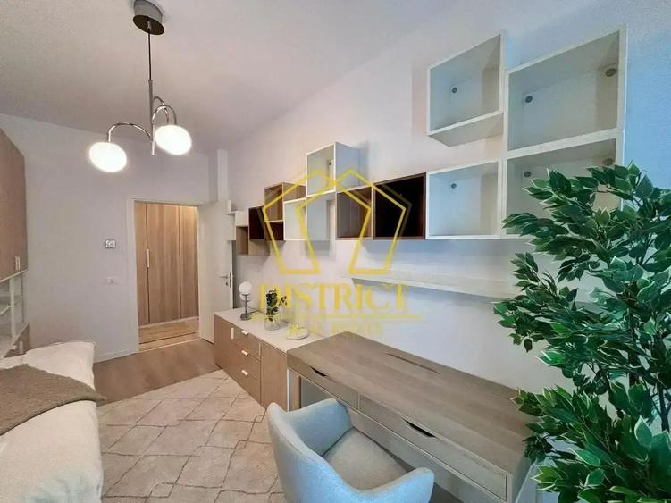 Apartament cu 3 camere decomandat în Torontalului