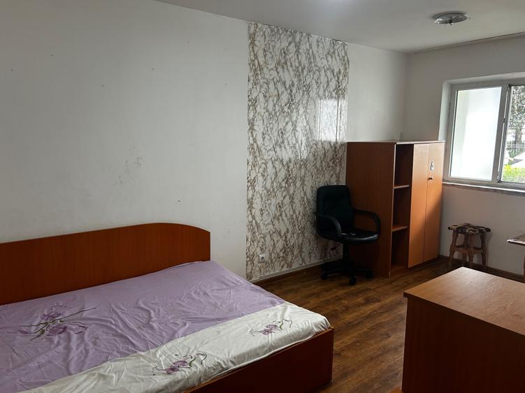 Garsonieră decomandată în Tineretului