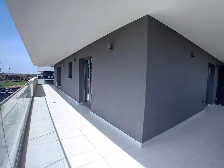 Apartament cu 3 camere decomandat în Barbu Văcărescu