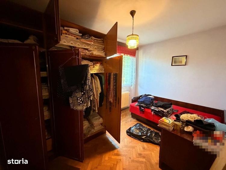 Apartament cu 3 camere decomandat în Mureșeni