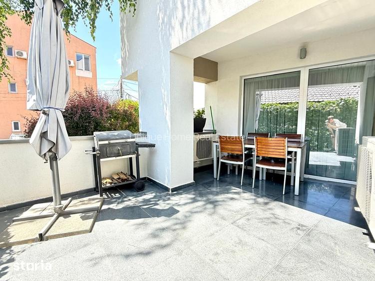 Pipera : Apartament superb de 4 camere cu gradina proprie !