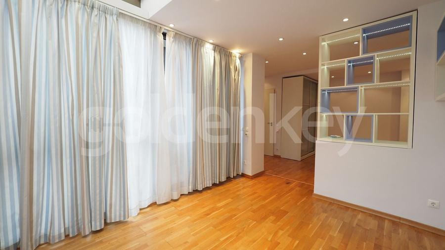 Duplex cu 6 camere cu Canalizare în Băneasa