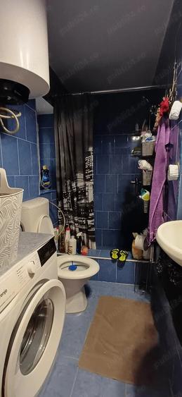 Apartament cu 3 camere semidecomandat în Traian