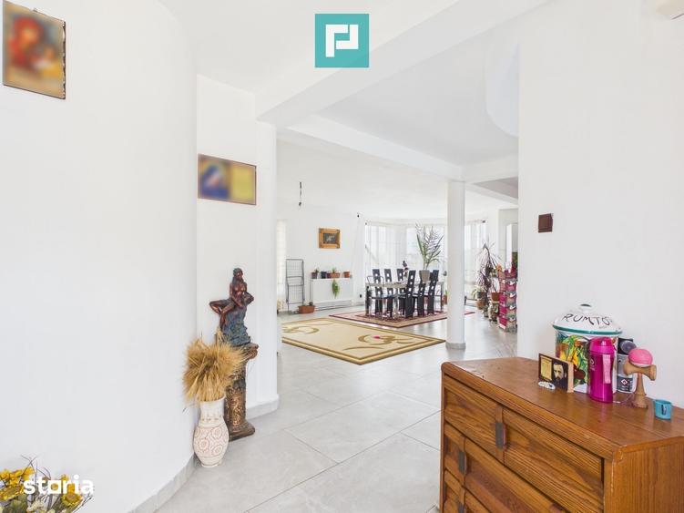 Casă cu 7 camere cu Teren 1482 Mp în Nojorid