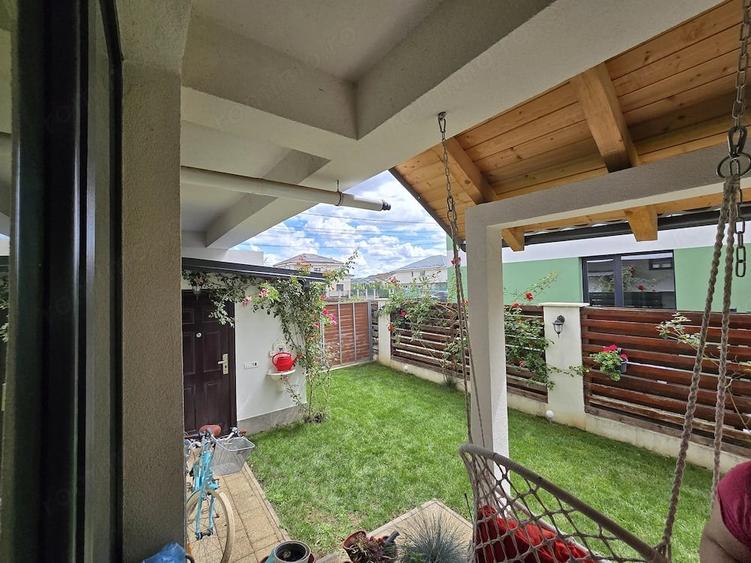 Apartament cu 3 camere decomandat în Dumbrăvița