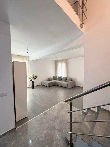 Duplex cu 4 camere cu Teren 276 Mp în Berceni