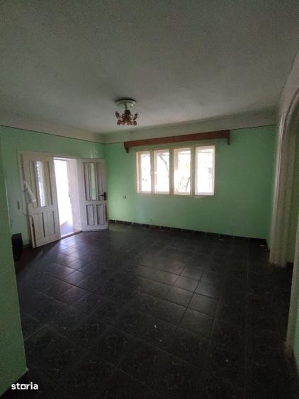 Ocazie!!!Doua case mari la Pancota la pret de apartament. - 5