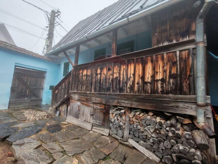 Casă cu 3 camere cu Teren 767 Mp în Poiana Sibiului