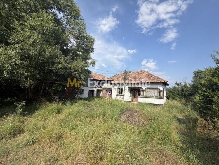 Teren de 1032 mp, în Micești
