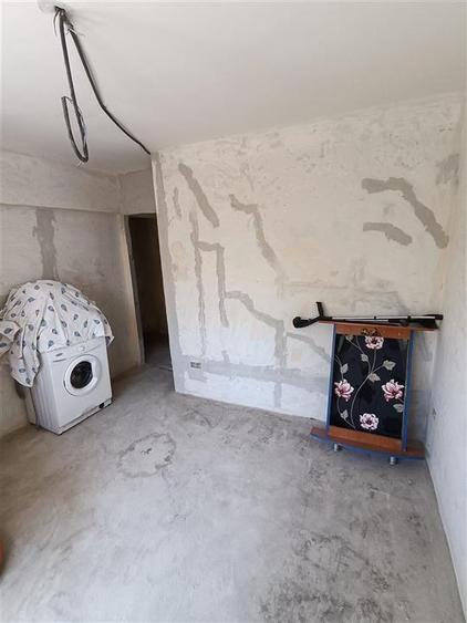 Apartament cu 4 camere decomandat în Plantelor