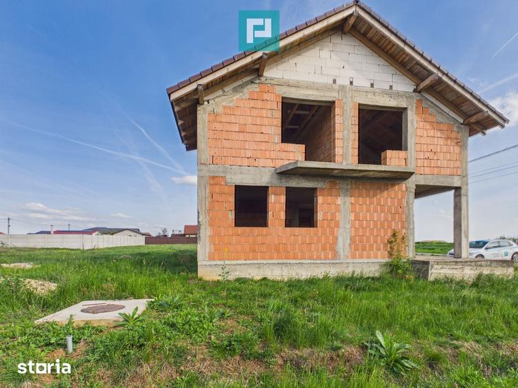 Casă cu 6 camere cu Teren 500 Mp în Central