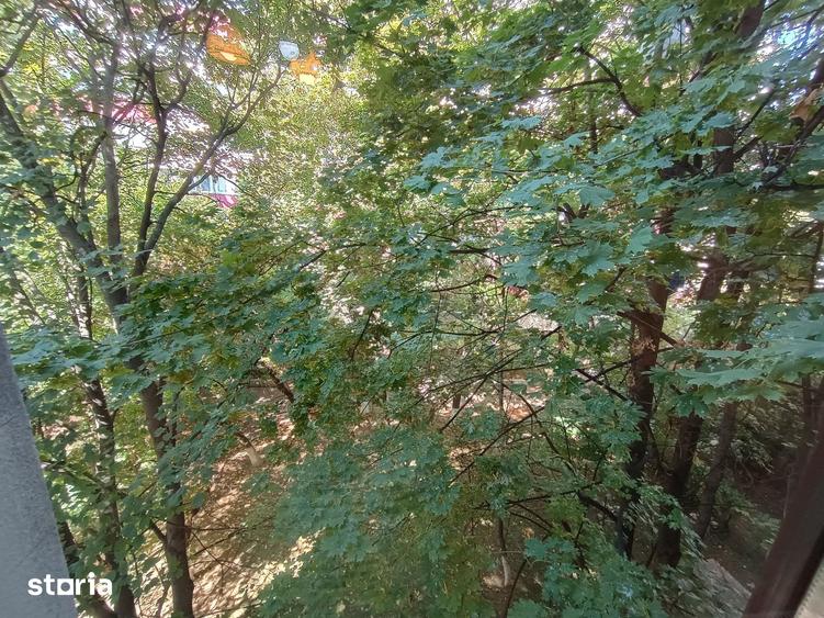 Apartament cu 2 camere în Văcăresti