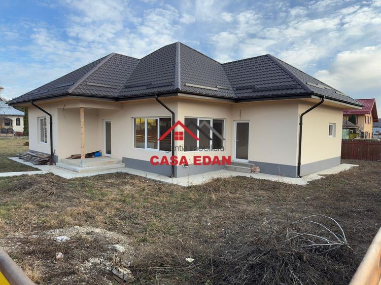 Casă individuală cu 4 camere cu Teren 1003 Mp în Brebu Mânăstirei