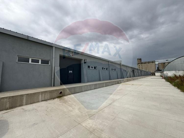 Spațiu industrial, de 3,800 mp, în Central
