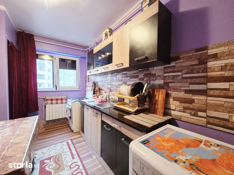 Apartament cu 3 camere decomandat în Central