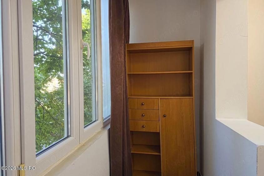 Apartament cu 4 camere semidecomandat în Mehala