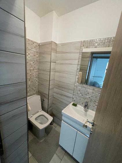 Apartament cu 3 camere decomandat în Faleză