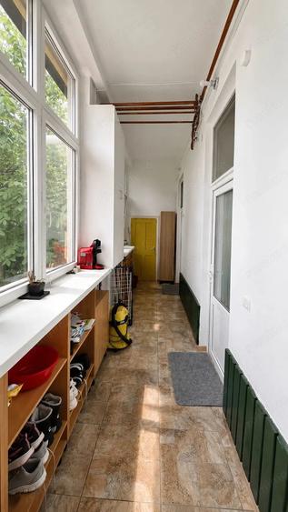 Apartament cu 4 camere semidecomandat în Brâncoveanu