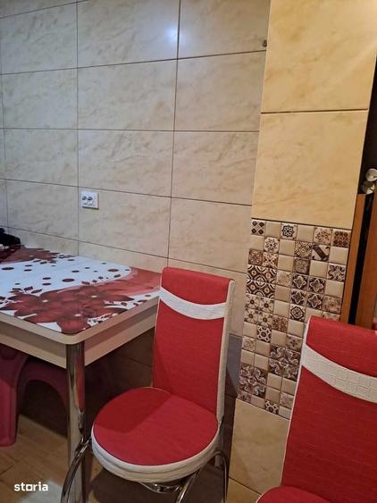 Apartament cu 3 camere decomandat în Mihai Bravu