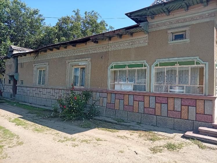 Casă individuală cu 4 camere cu Teren 554 Mp în Slobozia Moară
