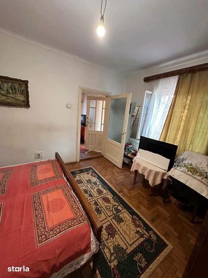 Casă cu 3 camere cu Teren 300 Mp în Central