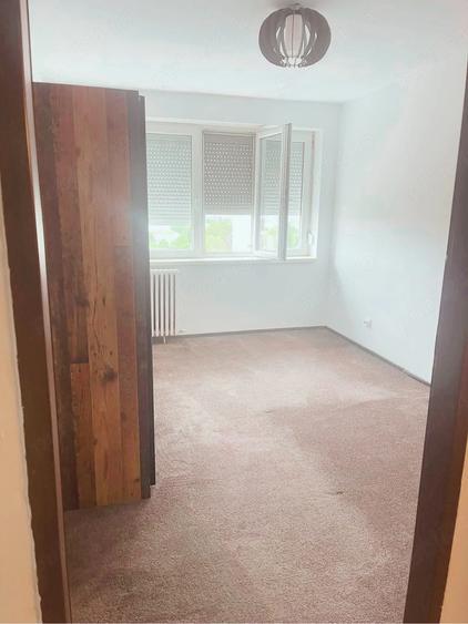 Apartament cu 3 camere decomandat, mobilat în Elisabetin