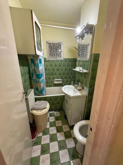 Apartament cu 2 camere semidecomandat în Soarelui
