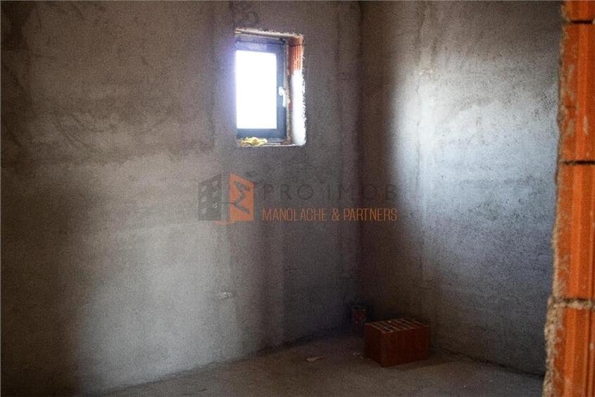 Casă individuală cu 5 camere cu Teren 480 Mp în Potoceni