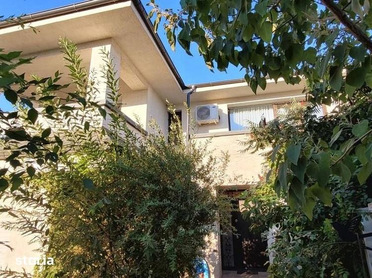 Casă cu 5 camere cu Teren 500 Mp în Corbeanca