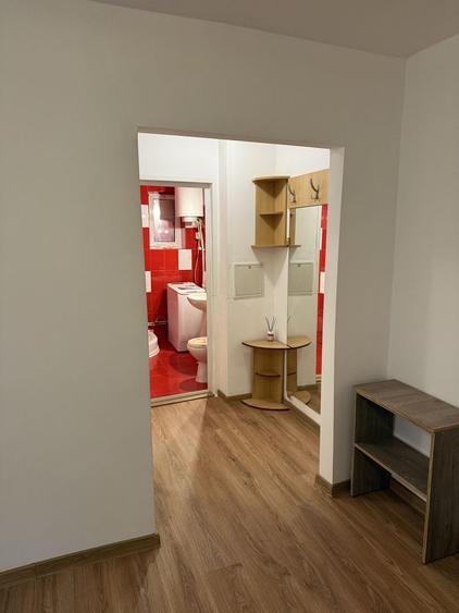 Apartament cu 2 camere semidecomandat în Ultracentral