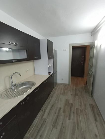 Apartament cu 3 camere nedecomandat în Central