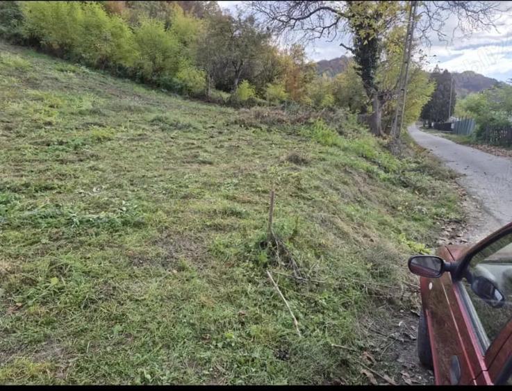 Teren de 1483 mp, în Central