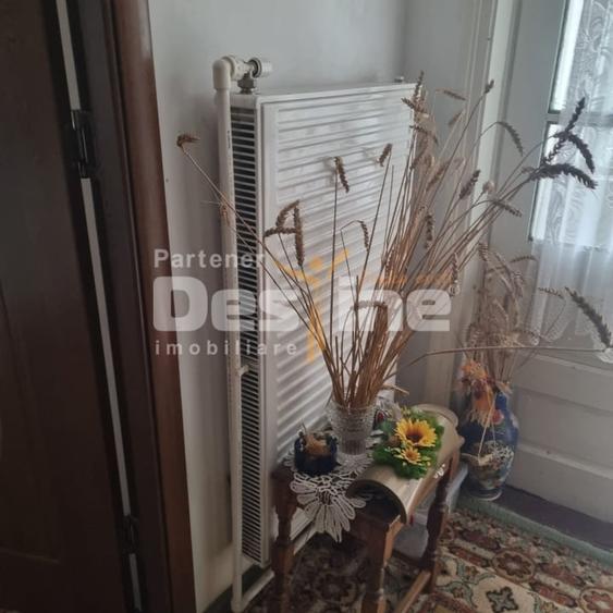 Casă individuală cu 3 camere cu Canalizare în Central