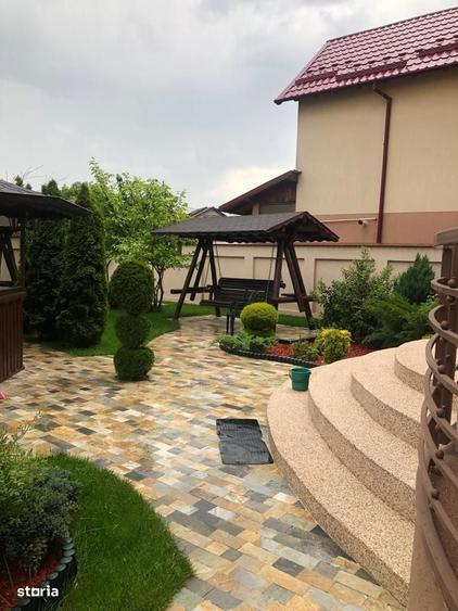 Casă cu 4 camere decomandat în Trivale